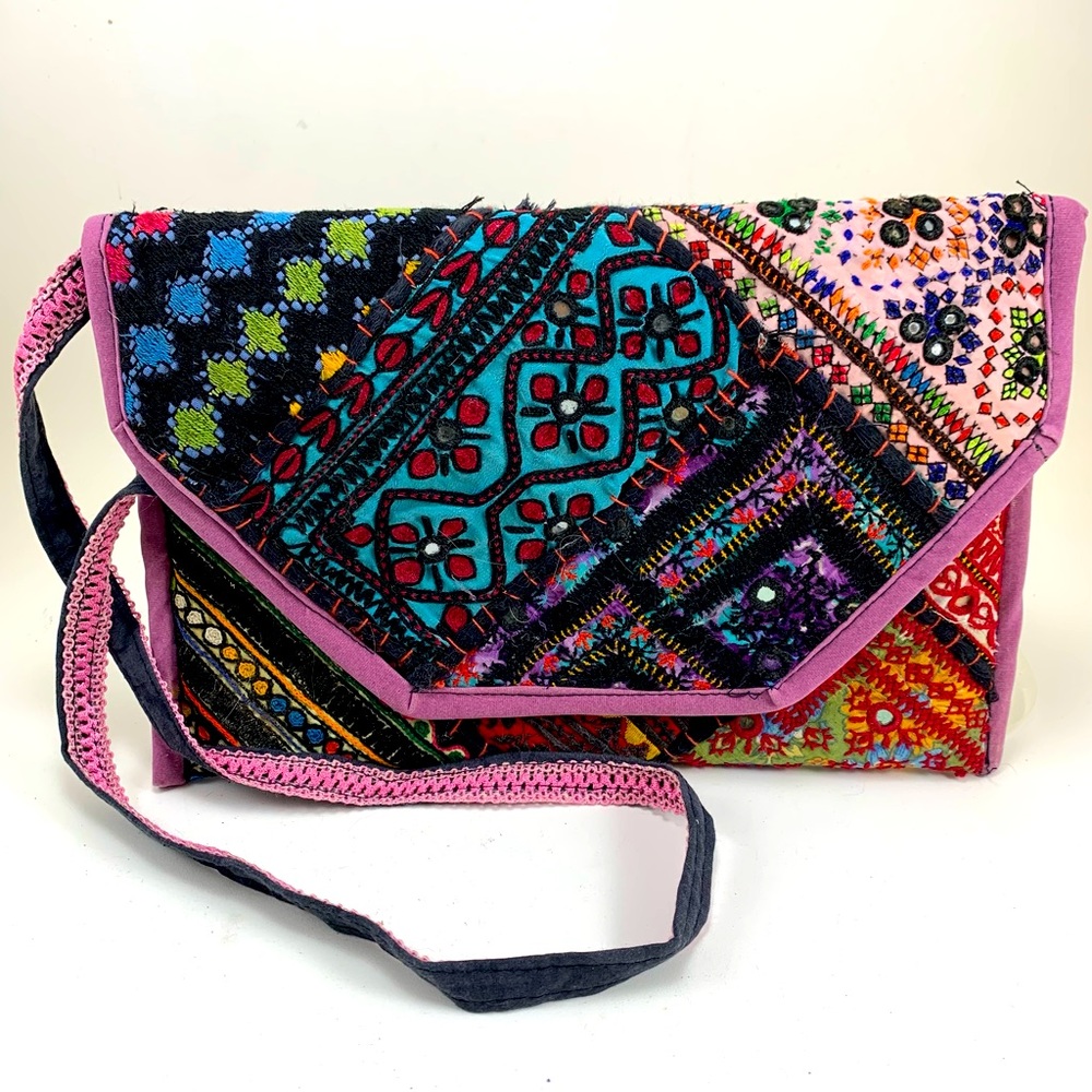 NWOT EMBROIDERED BAG/Clutch Crossbody